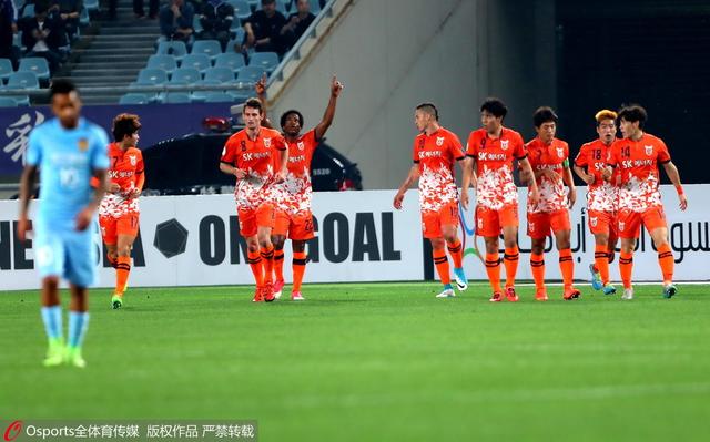 《阿拉丁》环比上涨85%，累计票房近8000万，持续领跑。